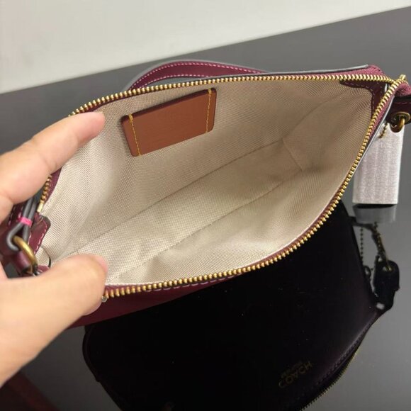 COACH PLAZA monogrammed handbag, size 21*12*4.5cm - Picture 7 of 7